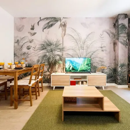 Forest Ideal Familias Casco Histórico Balcón